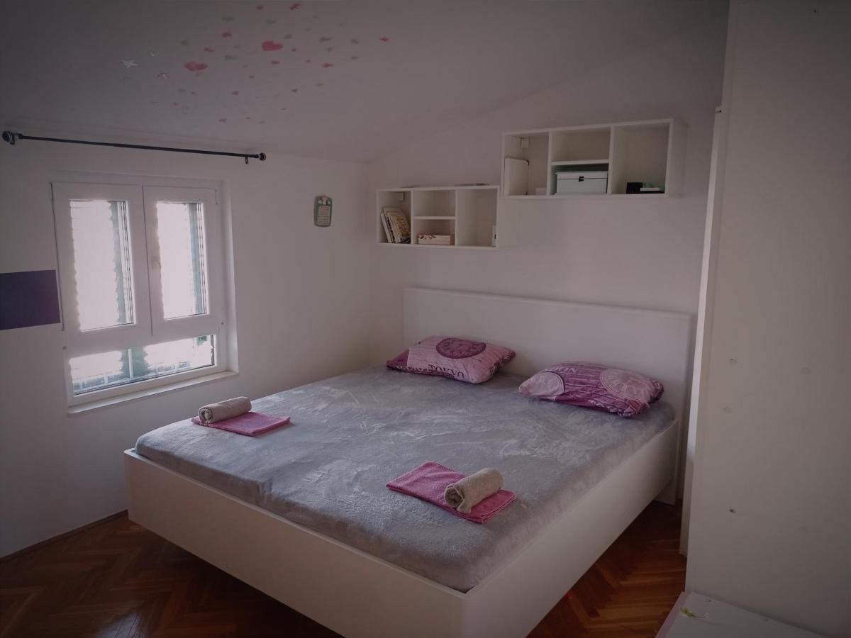 Apartment Matej Стобрек Экстерьер фото